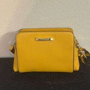 Steve Madden Mustard Crossbody Bag (BRAND NEW)